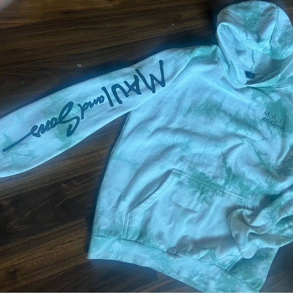 Maui and Sons adult Tie-Dye Hoodie - Picture 3 of 8